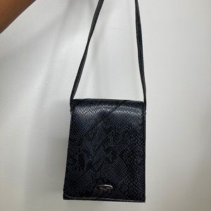 Guess Shoulder Bag
